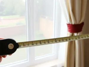 Jak zmierzyć okno do moskitiery? Praktyczny przewodnik krok po kroku